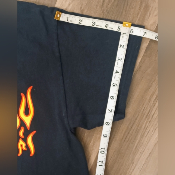 🔆𝟲/$𝟮𝟬 𝗕𝗹𝗮𝗰𝗸 𝗖𝗿𝗼𝗽𝗽𝗲𝗱 𝗧-𝗦𝗵𝗶𝗿𝘁 𝗙𝗹𝗮𝗺𝗲 𝗗𝗲𝘀𝗶𝗴𝗻 - Picture 5 of 7